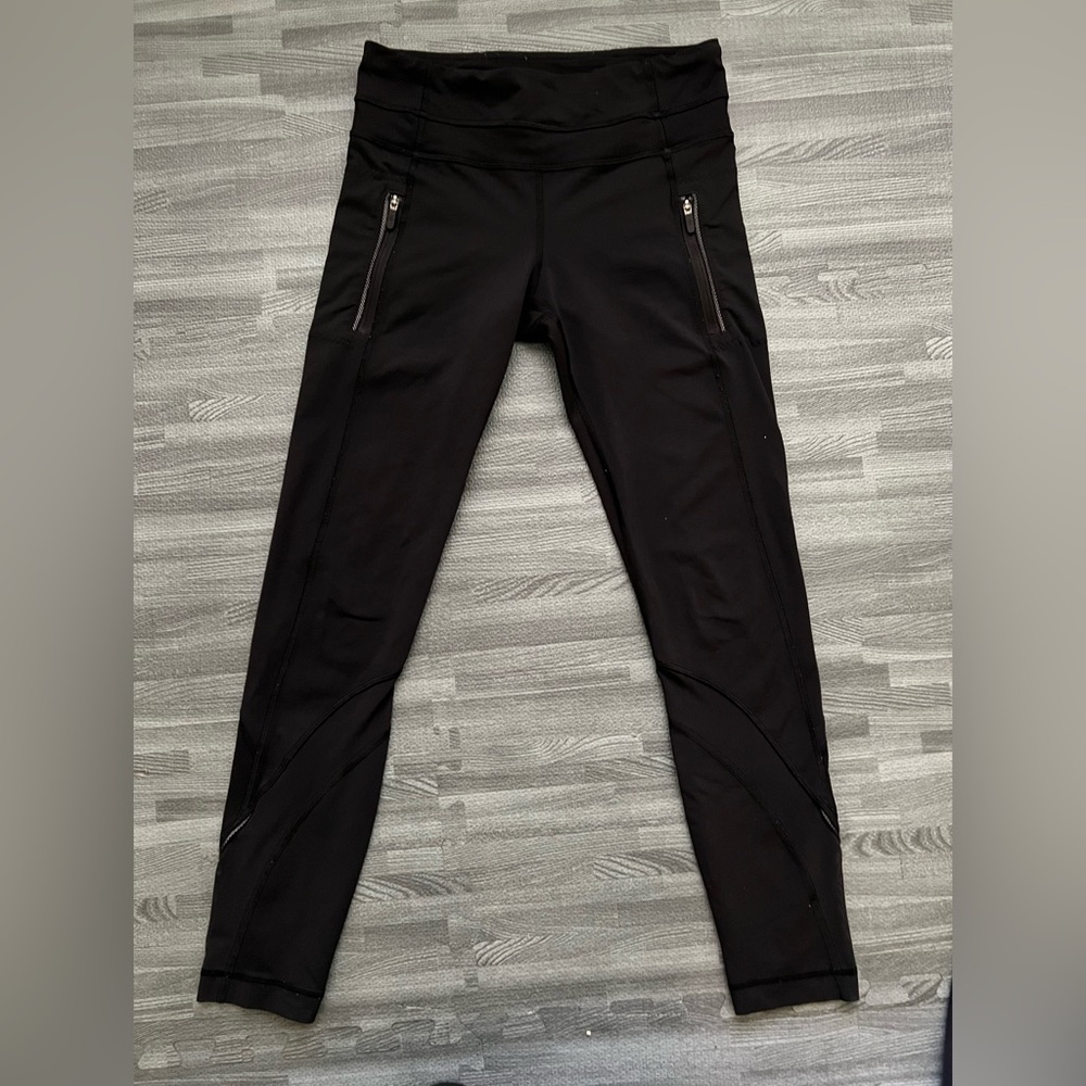Lululemon leggings size 4 great condition